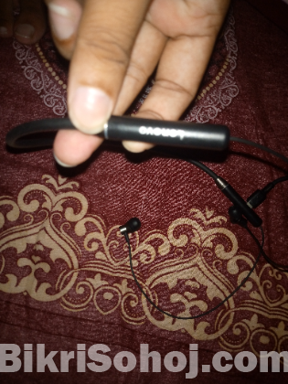 Bluetooth headphone